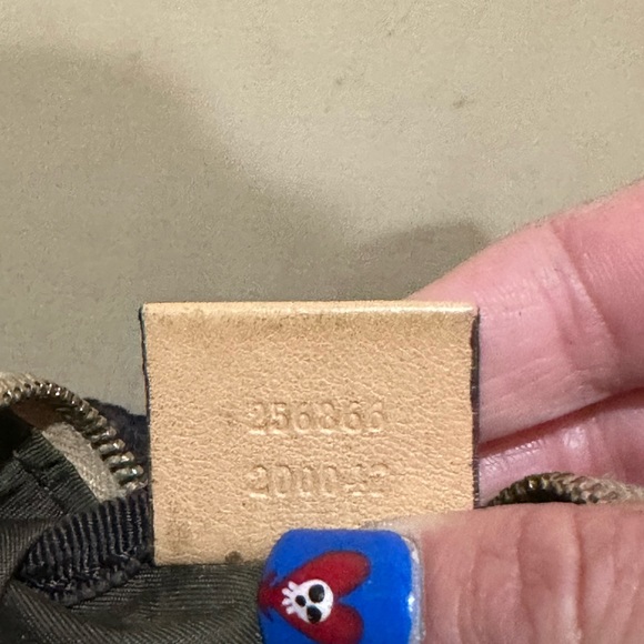 Gucci Supreme Pig Coin Pouch - Picture 11 of 11